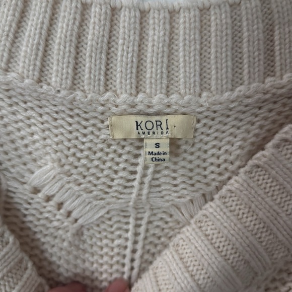 Kori Cream and Pink Crew Neck Sweater with Ombré Design size small - Picture 2 of 3